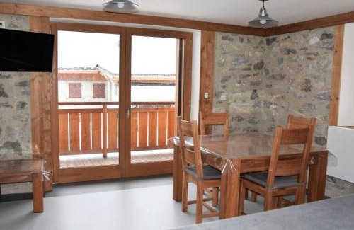 Pralognan-la-Vanoise Apartment | Beau 2 pièces neuf, balcon sud, proche pistes et commerces, parking inclus - FR-1-464-141
