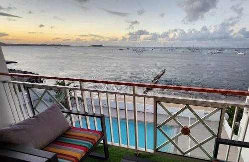 Marigot Apartment | Beau duplex vue mer avec piscine et accès plage