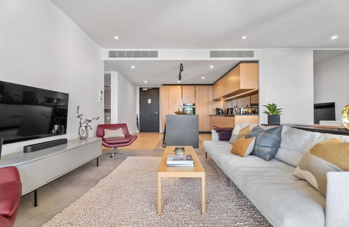 Auckland Central Business District Apartment | Beau Quarter,2 Bedroom with Balcony, Carpark