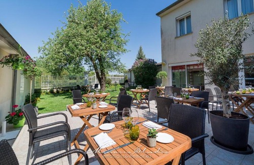 Nogent-sur-Seine Hotel | Beau Rivage