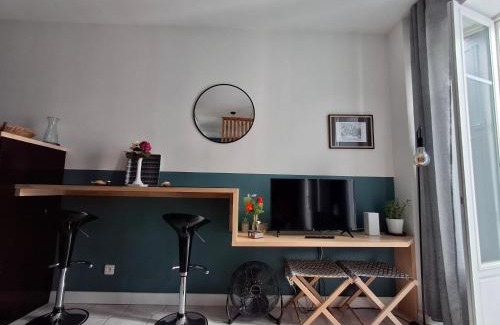 Bagneres-de-Bigorre Apartment | Beau studio avec balcon