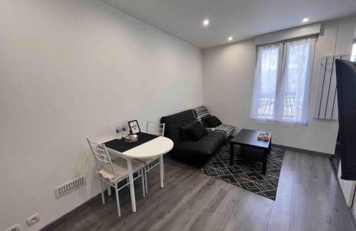 Arcueil Apartment | Beau T2 à Arcueil proche RER B.
