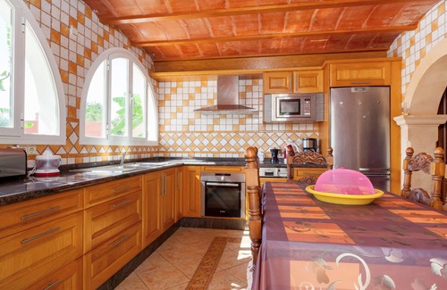 San Antonio Bay Villa | Beautiful villa Ramos in San Antonio Bay with BBQ and large pool