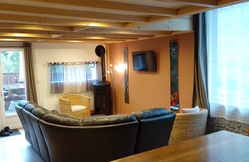 Saint-Jacques-des-Blats Apartment | Beautiful apartment for 8 at the foot of the piste