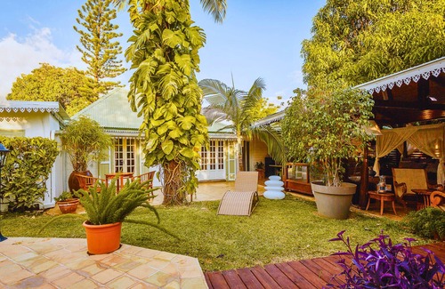 Etang Sale Les Bains Villa | Beautiful tropical villa, private pool & jacuzzi -Close to the lagoon, village center