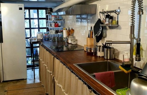 Phra Khanong Nuea House | Beautiful 5 Story Family House