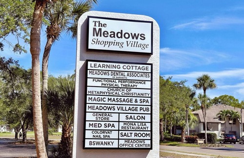 The Meadows Condo | Beautiful 1-bedroom condo in The Meadows, minutes from the beach, golf, shopping