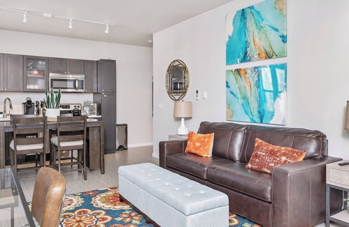 East Harriet Apartment | Beautiful 1-Bedroom Apartment@Walk to Uptown@Fast WiFi@In-Unit W/D