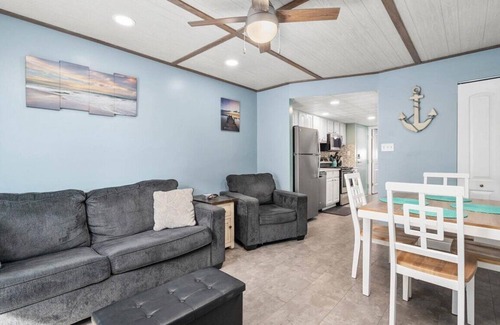 Ocean City Condo | Beautiful 1 BR Unit on the Boardwalk with a Pool!