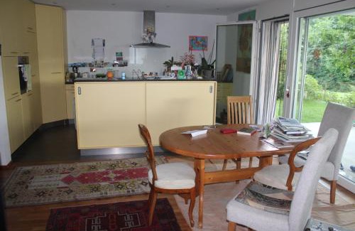 Wunnewil-Flamatt House | Beautiful 14 m2 room