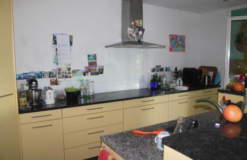 Wunnewil-Flamatt House | Beautiful 14 m2 room