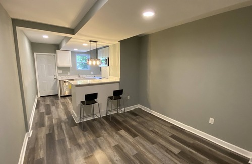 Millhill House | Beautiful 1920-B’more Townhouse@Smallwood