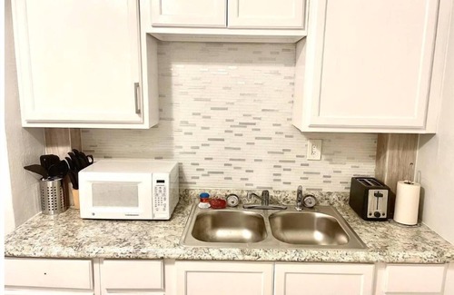 East Point Apartment | Beautiful 1B/1B in Southwest Atlanta.