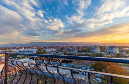 Plovdiv Apartment | Beautiful 1BD Apartment with a Parking Spot