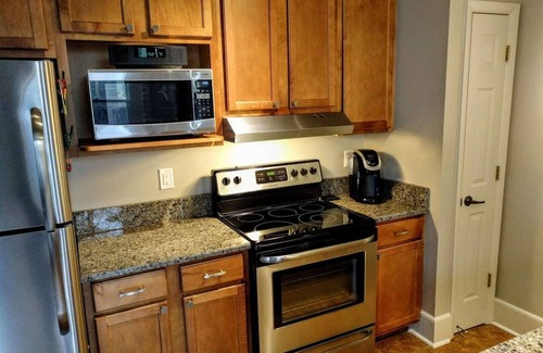 South Main Historic District Condo | Beautiful 1BR downtown condo near EVERYTHING!