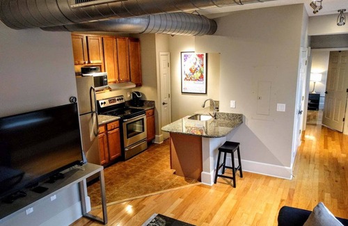 South Main Historic District Condo | Beautiful 1BR downtown condo near EVERYTHING!