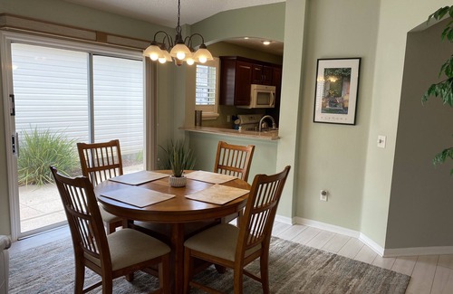 Winifred House | Beautiful 2/2 Villa Conveniently Located w/BBQ Grill & FREE WiFi!