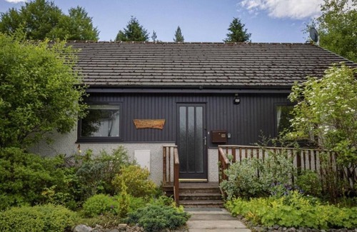 Boat of Garten Cottage | Beautiful 2 bed cottage, peaceful location in Scottish Highlands; pet friendly