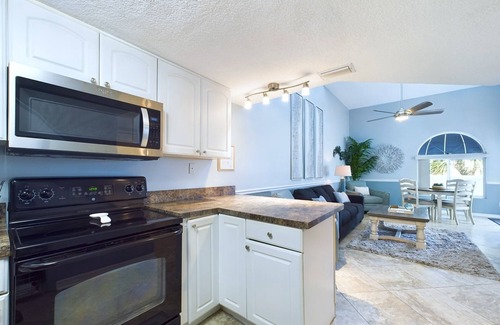 Cape Caneveral Beach Gardens Condo | Beautiful 2 Bedroom, 2 Bathroom Condo in Royal Mansions With Launch & Ocean Views!