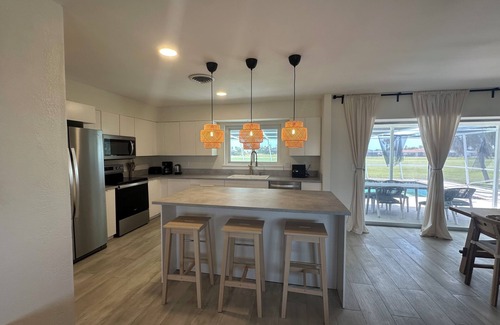 Oakland Hills House | Beautiful 2-bedroom, 2-bathroom in Rotonda West