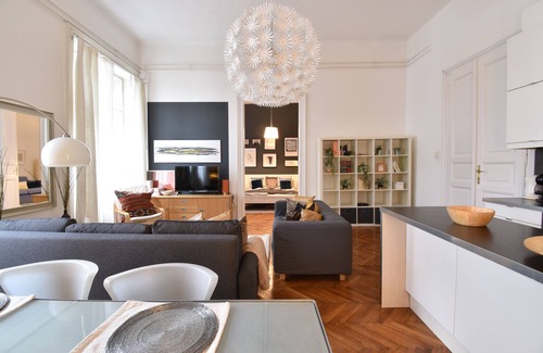 Erzsebetvaros Apartment | Beautiful 2 bedroom 2 bathroom