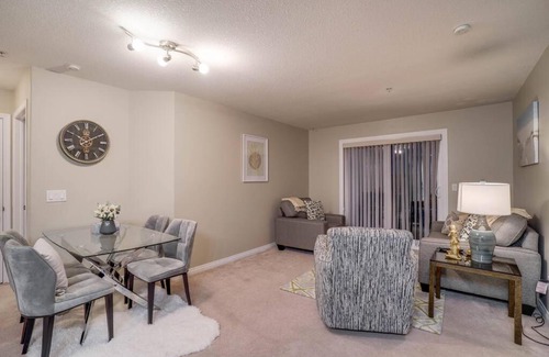 Jasper Place Apartment | Beautiful 2 bedroom/2bth and 2 Free Heated Parking