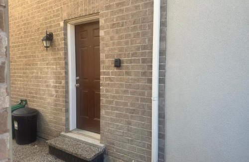 Halton Regional Municipality Apartment | Beautiful 2-bedroom basement apartment in center of Milton