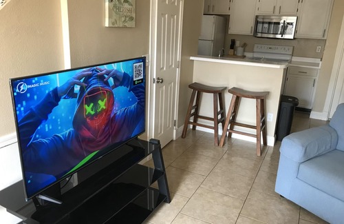 Mesa Condo | Beautiful 2 Bedroom Condo with Upstairs