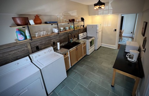 Sandusky Apartment | Beautiful 2 bedroom first floor apartment in downtown Sandusky.