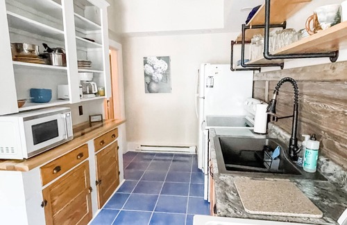 Sandusky Apartment | Beautiful 2 bedroom first floor apartment in downtown Sandusky
