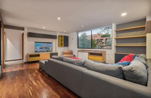 Las Lomas I Apartment | beautiful 2 bedroom luxury condo in Provenza