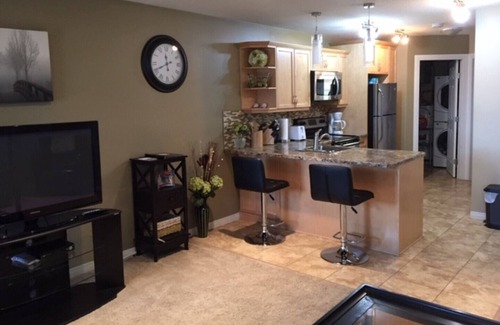 Regina House | Beautiful 2 Bedroom Suite located in East Regina - 261A Fines Drive STA21-00147