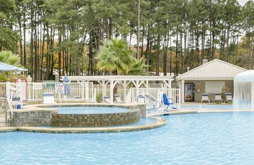 Flint Apartment | Beautiful 2 bedroom unit at resort, sleeps 6