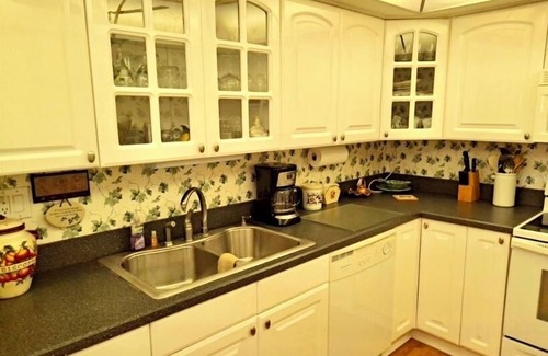 Island Estate Condo | Beautiful 2 bedroom Condo 1/2 mile from Clearwater beach