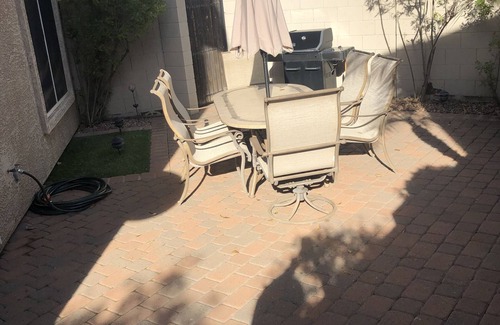 North Scottsdale House | Beautiful 2 BR Plus Loft, Recently Updated