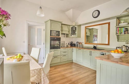 Jamestown House | Beautiful 2 Bedroom Cottage & Gardens, Rural Shannon Countryside, Co. Roscommon