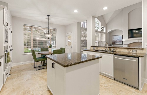The Woodlands House | Beautiful 2-story, 5-bedroom home with pool, in The Woodlands, Texas