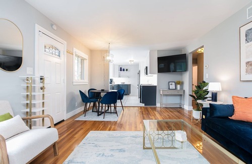 Wooded Estates House | Beautiful ‘23 Remodel~Walk to ND
