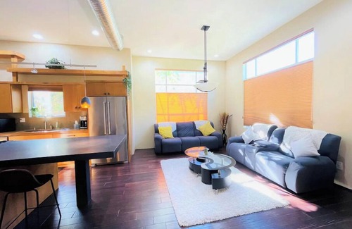 Downtown Sacramento House | Beautiful 2Br/2Ba in Sacramento Midtown