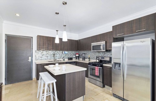 Washington Condo | Beautiful 2BR Condo w/Large Balcony in Palm Beach