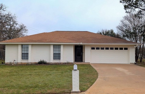 Westwood Estates House | Beautiful 3/2 Home, quiet location, close proximity to Texas A&M University