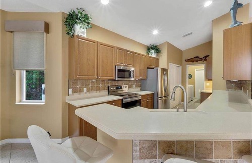 Rotonda Lakes Villa | Beautiful 3/2 spacious, bright & heated pool home