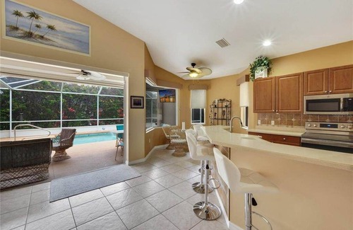 Rotonda Lakes Villa | Beautiful 3/2 spacious, bright & heated pool home