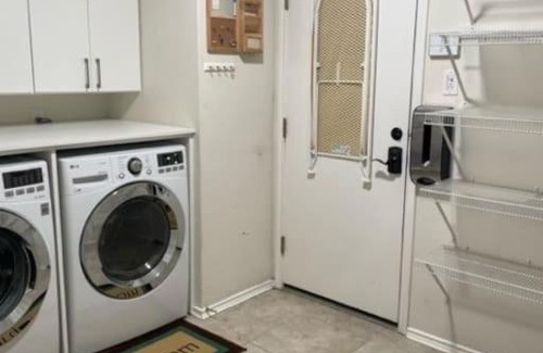 San Antonio Apartment | Beautiful 3 bed/2 1/2 Bath Home Centrally Located