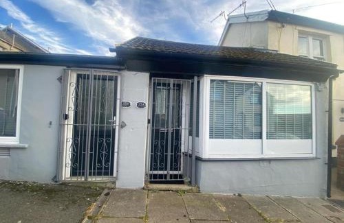 Merthyr Tydfil Apartment | Beautiful 3-Bed apartment in Merthyr Tydfil
