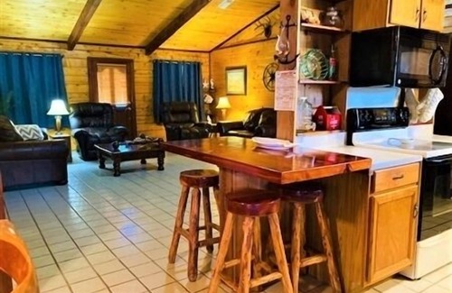 Port Mansfield Cabin | Beautiful 3 Bedroom, 2 Bath. Private Backyard. 321 Bayshore Dr.