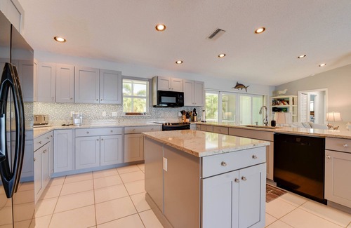 Summerland Key House | Beautiful 3 bedroom 3 bath open water pool home on Summerland Key