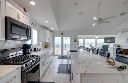 Summerland Key House | Beautiful 3 bedroom 2 bath open water pool home