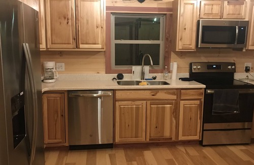 Sharpsburg Cabin | Beautiful 3 Bedroom cabin in the Pines