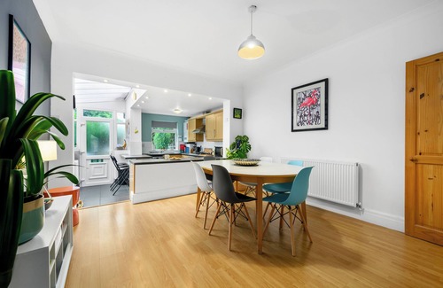 Sandbach House | 🖤 Beautiful 3 bedroom EXCLUSIVE Victorian terraced house - dog friendlyn
